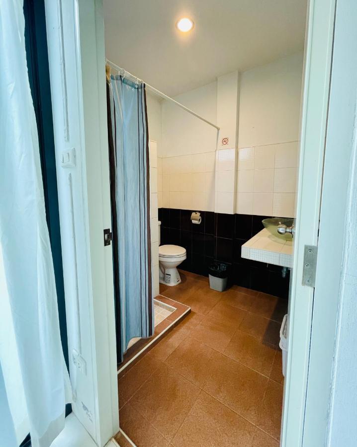 Wassana Sitdharma Guesthouse Trang Eksteriør billede